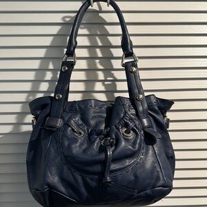 💥 B Makowski Blue Leather Shoulder Handbag with three compartments.